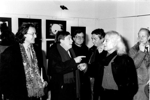 Pagina 113 Con Mario Giacomelli nel 1996. Alla destra del grande fotografo Giorgio Cutini.