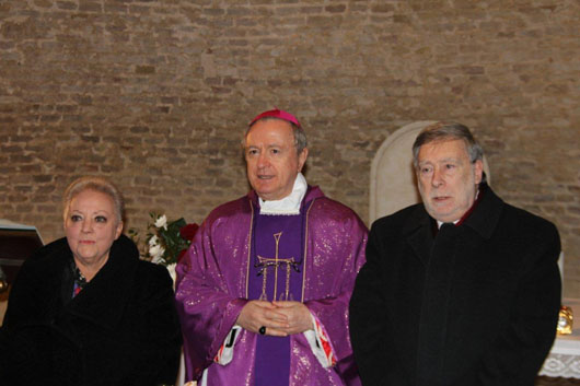 06/03/2012 Mons. Tonucci benedice il 50 anniversario di matrimonio del Console Russo